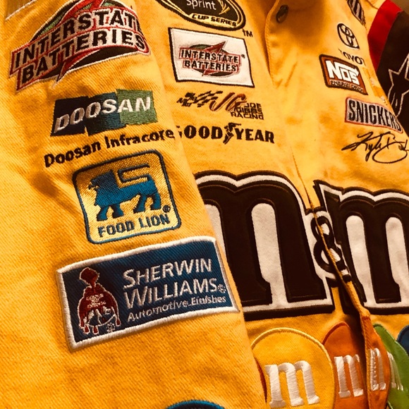 Nearly New authentic Kyle Bush official Nascar Jacket - Picture 4 of 10